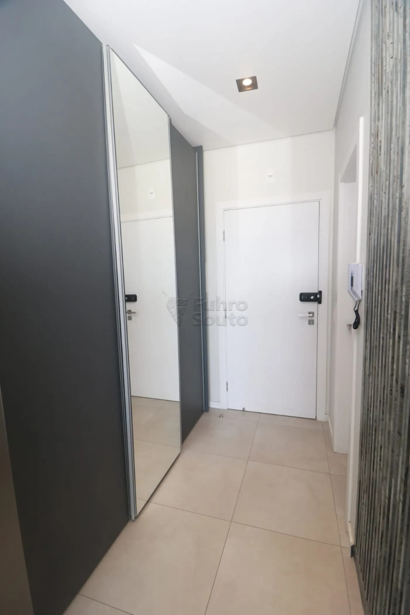 qot5ww-pelotas-apartamento-loft--studio-centro-16-01-2026_12-42-10-696a5c52571a4.webp