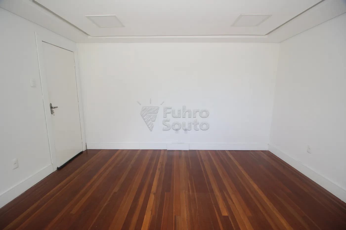qqfrad-pelotas-casa-padrao-centro-12-01-2025_03-35-02-50.webp