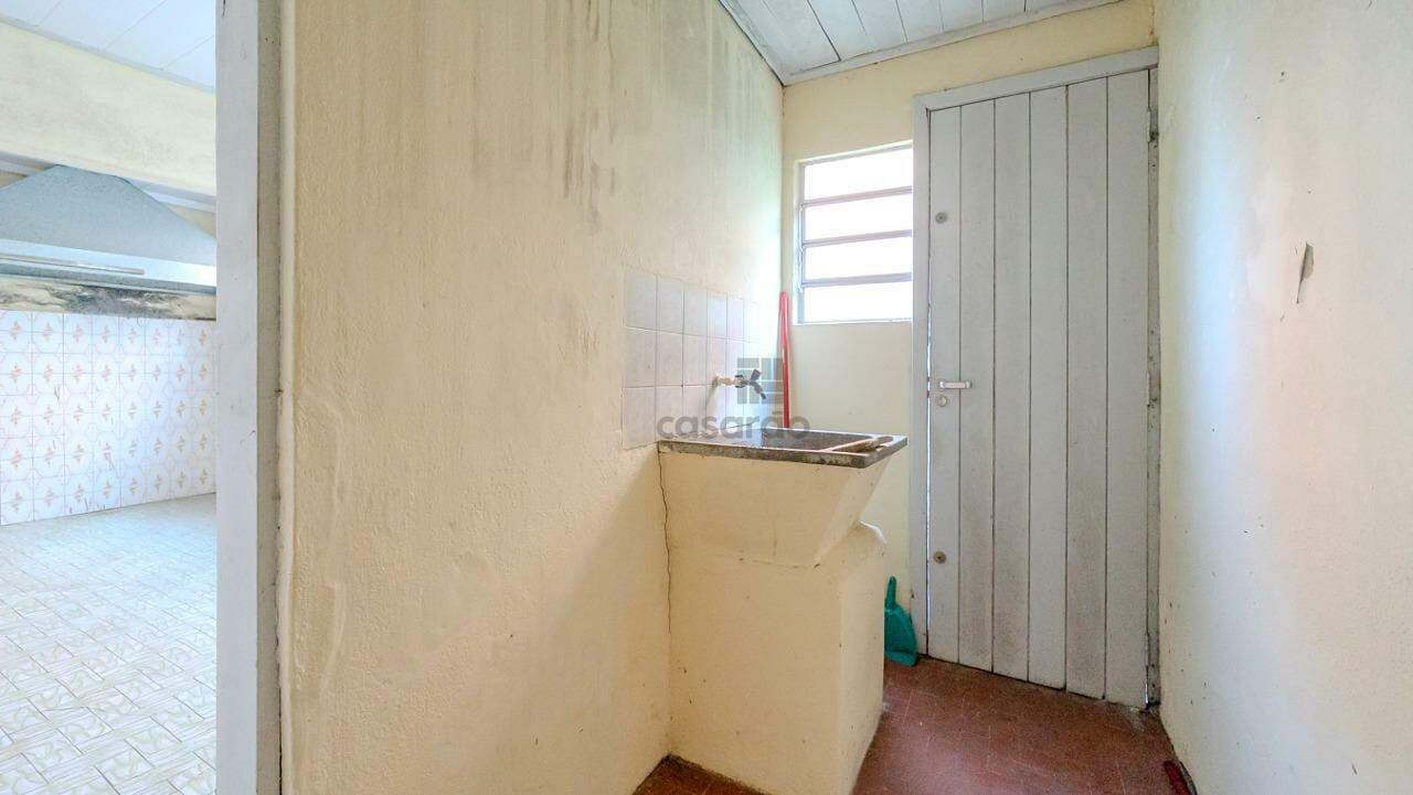 qtf27b-casa-comercial-2-quartos-no-pelotas-area-de-servico.jpg