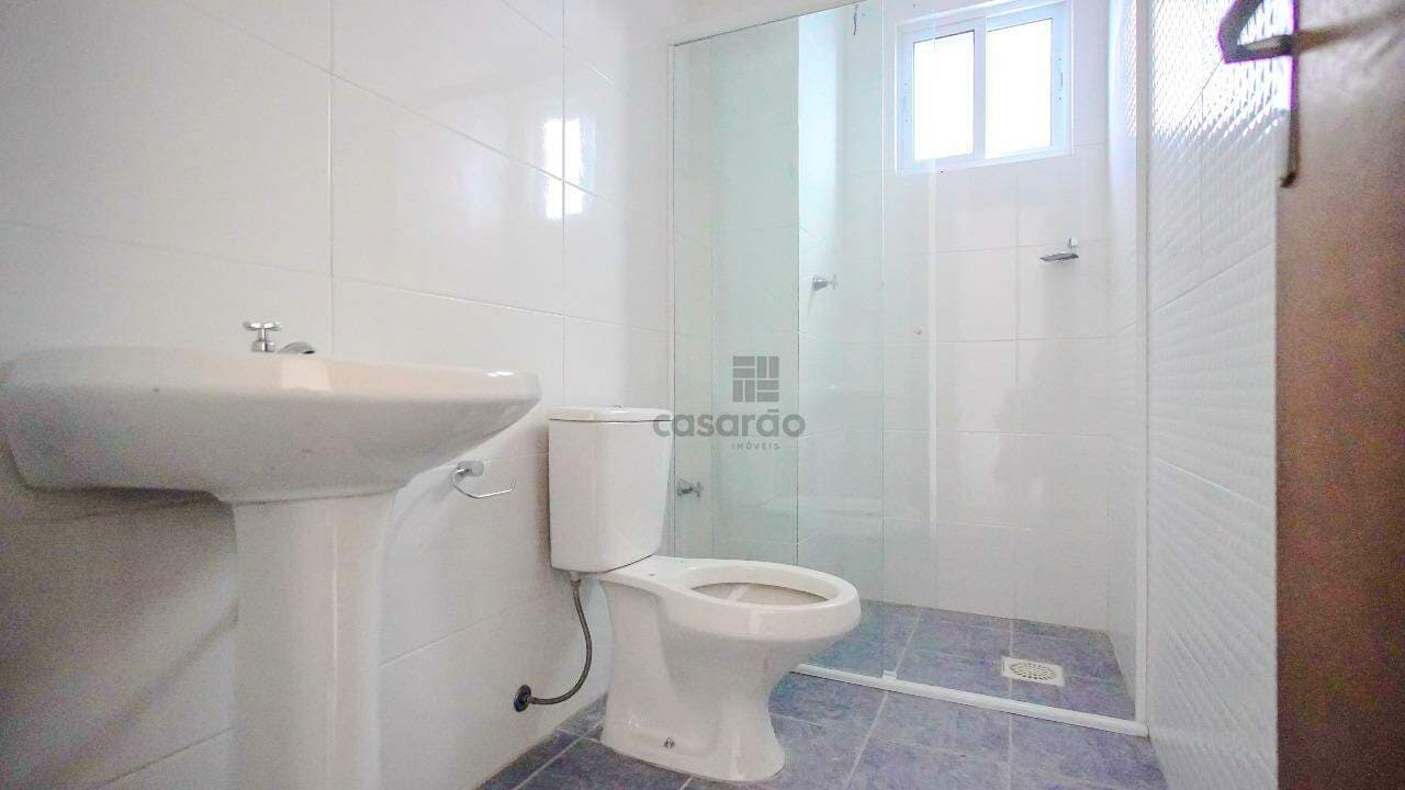 qtmisg-apartamento-2-quartos-no-pelotas-banheiro-social.jpg