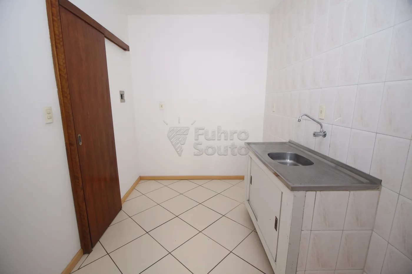 qwekn-pelotas-apartamento-padrao-centro-18-12-2024_03-00-02-15.webp