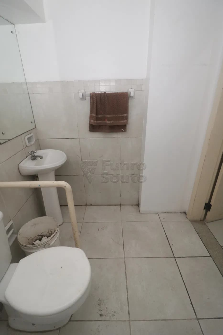 qwilsh-pelotas-comercial-predio-centro-16-07-2026_01-33-34-6a585f1eaa715.webp