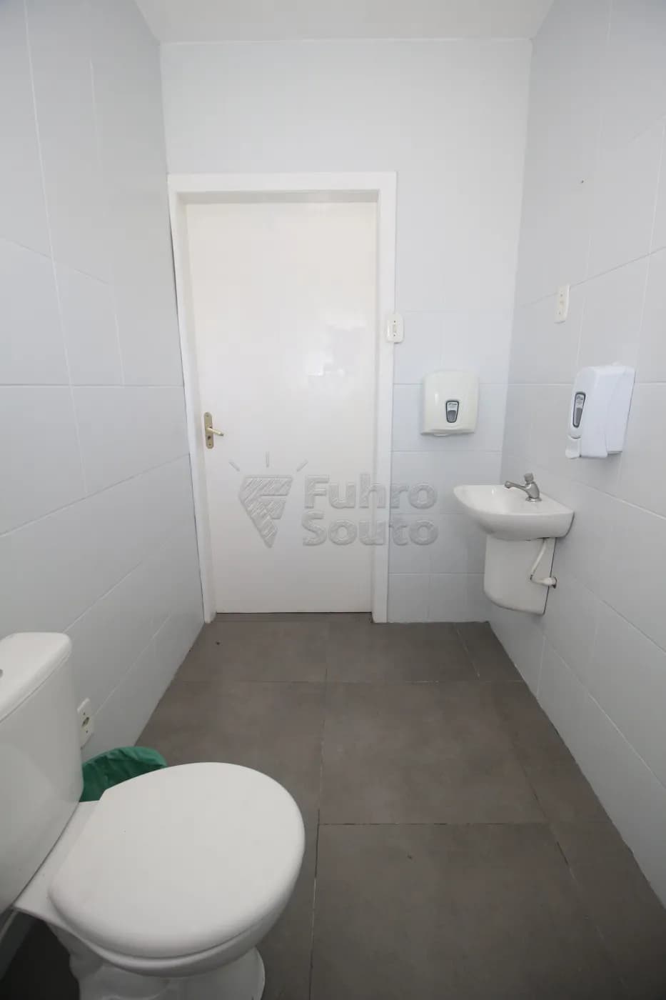 qxnn5-pelotas-casa-padrao-centro-12-01-2025_03-35-06-54.webp