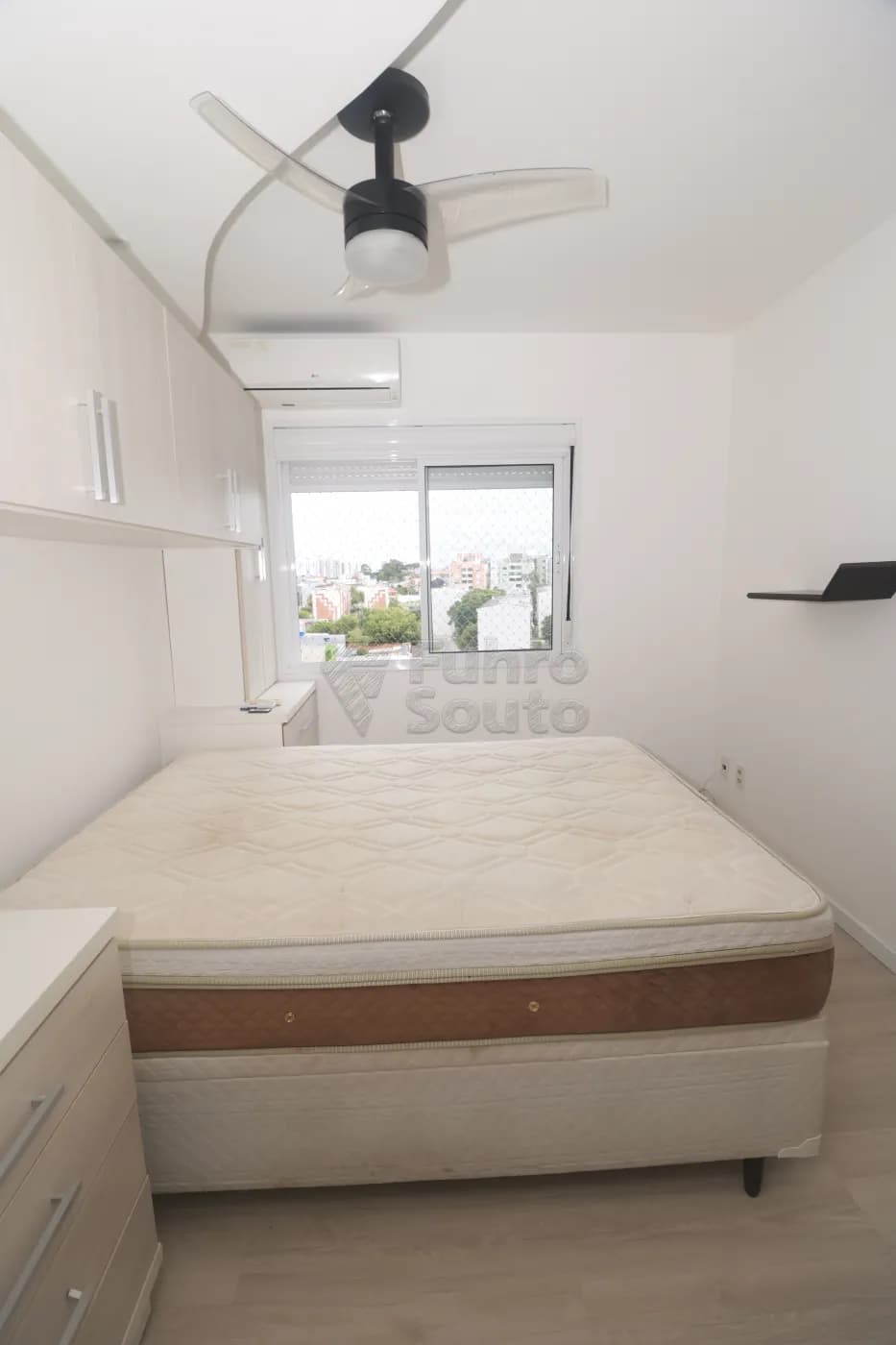 r2ij9-pelotas-apartamento-padrao-centro-05-03-2026_23-30-46-69aa3c5682a8c.webp