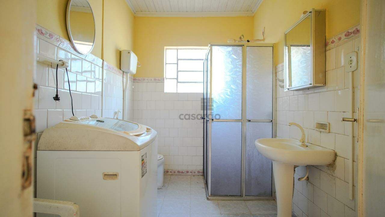 r4nbc-casa-2-quartos-no-pelotas-banheiro-social.jpg