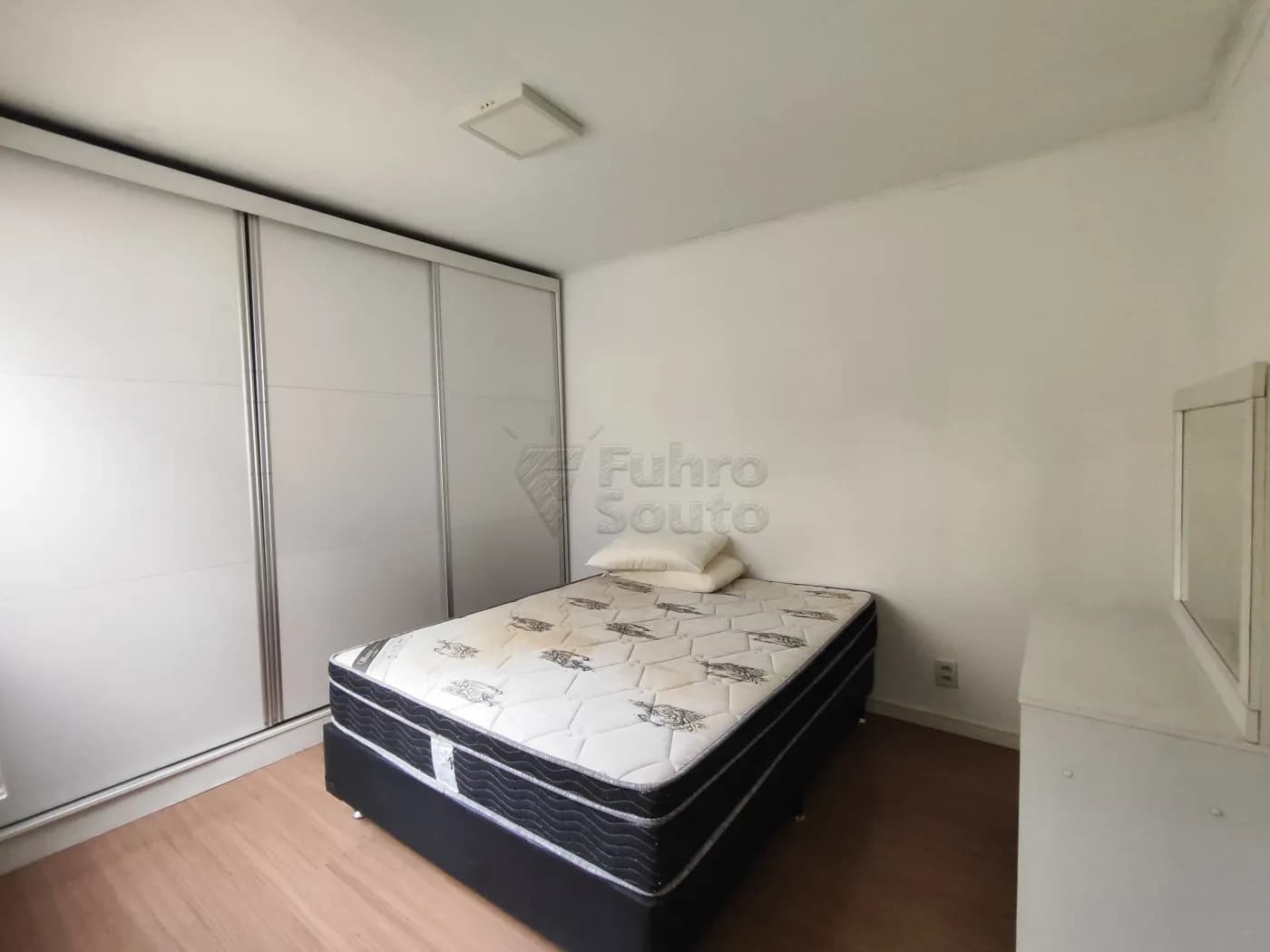 r6tp8i-pelotas-apartamento-padrao-sao-goncalo-27-02-2026_14-01-26-69a1cde6d98f9.webp