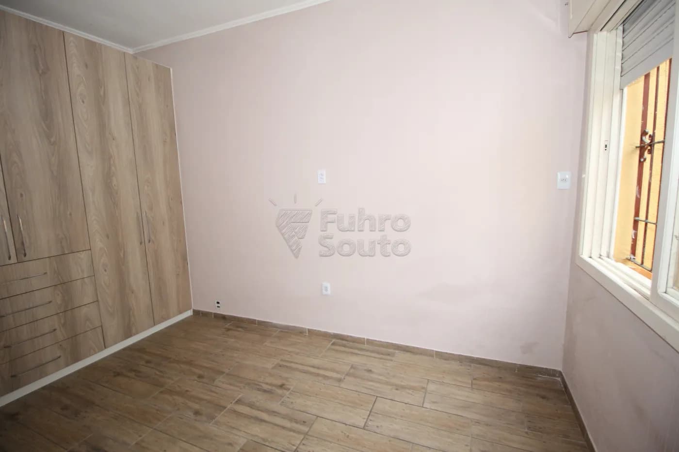 r7rpws-pelotas-casa-padrao-centro-04-05-2024_23-00-12-20.webp