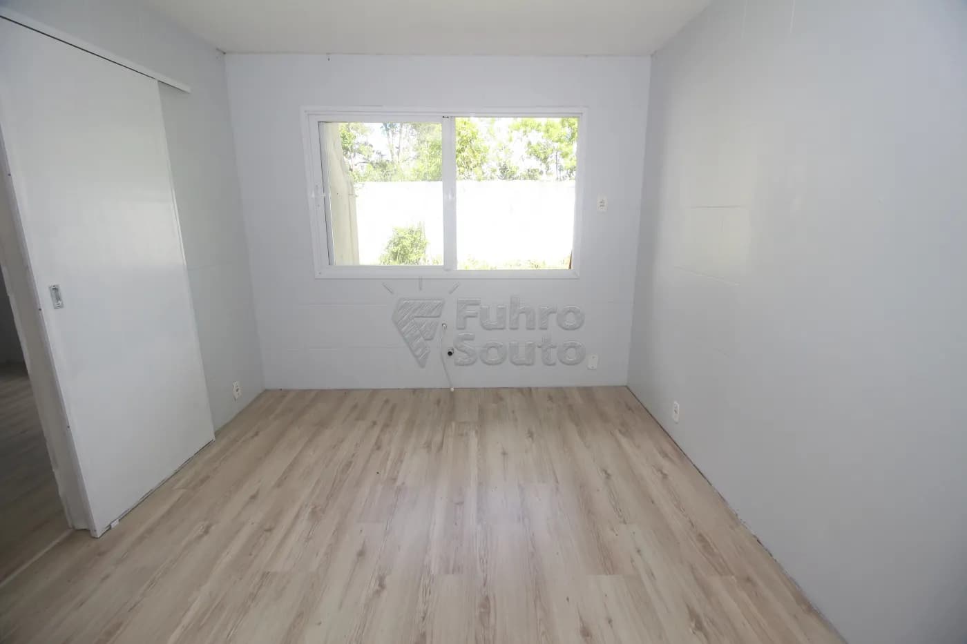 r86rqr-pelotas-casa-padrao-centro-12-01-2025_03-34-26-18.webp