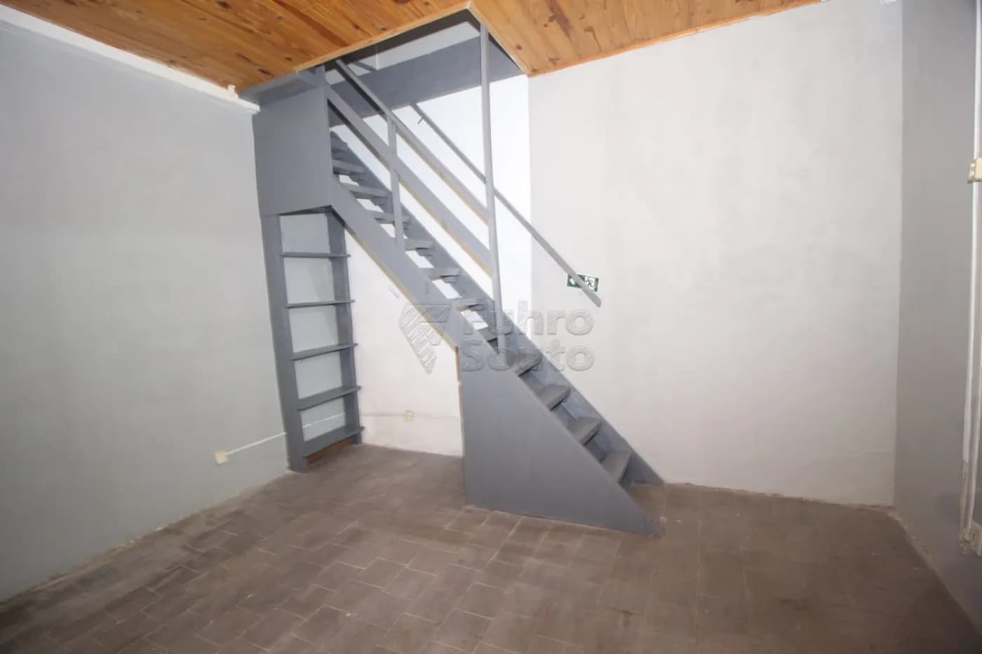 rgfidp-pelotas-comercial-sala-em-condominio-fragata-30-06-2025_16-18-39-12.webp