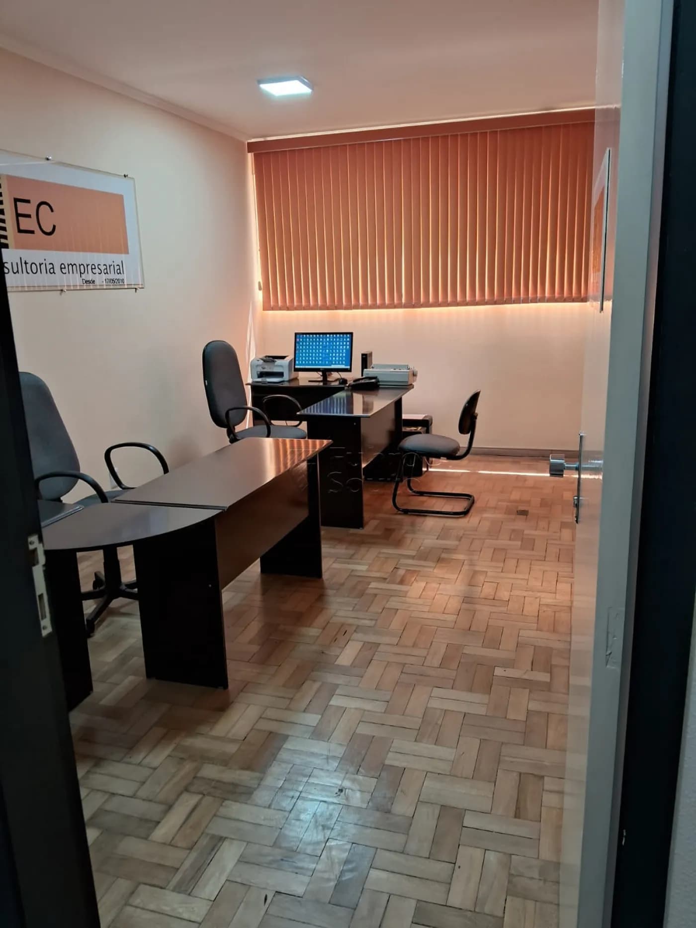 rgyq-pelotas-comercial-sala-em-condominio-centro-31-03-2026_15-06-15-69cc0d1720f68.webp