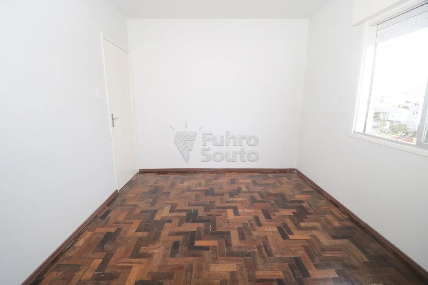 rh96pb-pelotas-apartamento-padrao-centro-02-06-2026_23-56-32-6a1f97e065ebe.webp