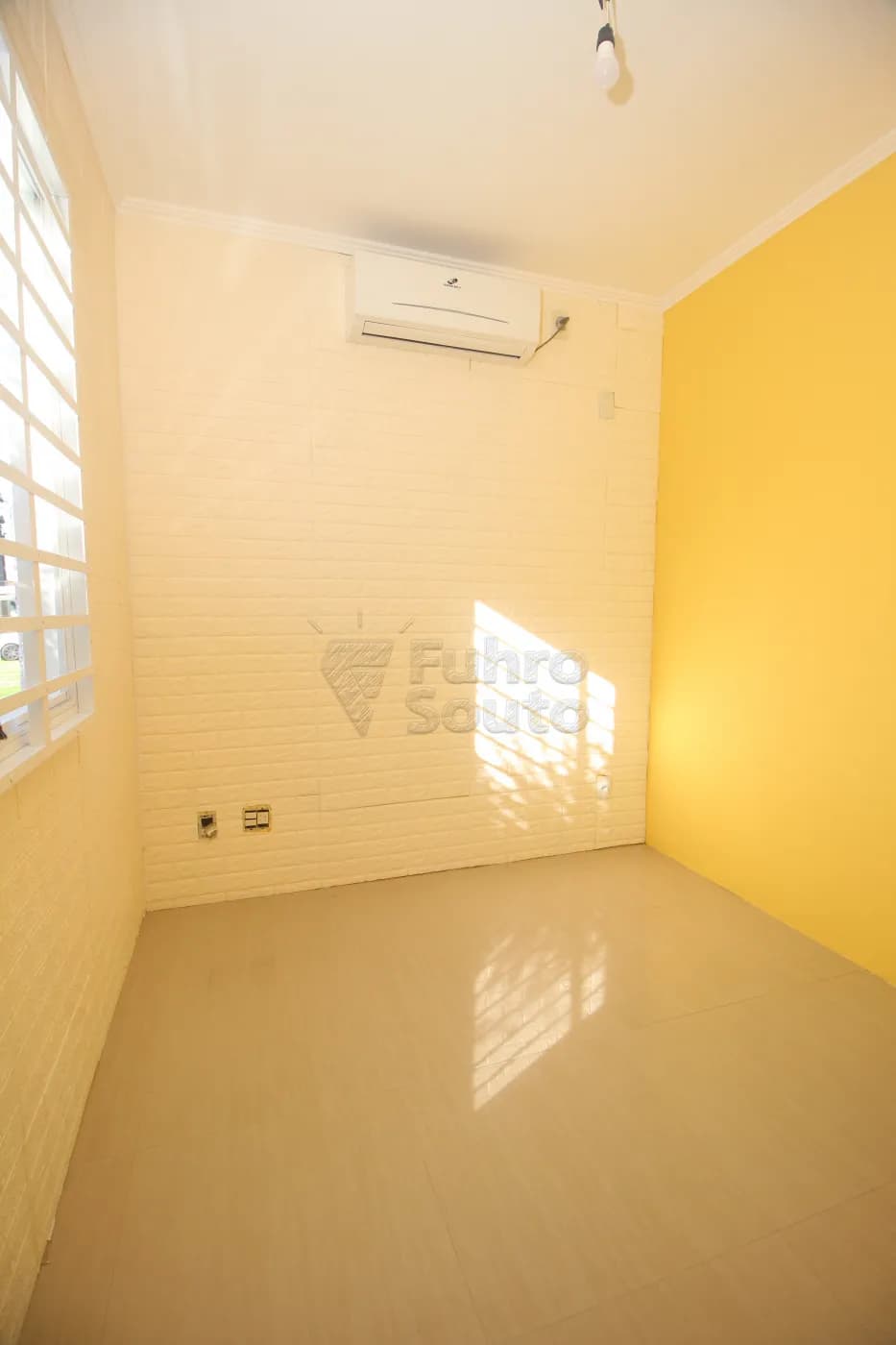 rndjet-pelotas-casa-condominio-tres-vendas-14-02-2025_23-39-19-8.webp