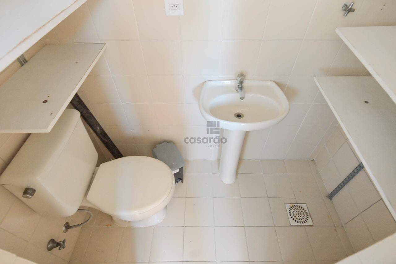 rqykt-apartamento-2-quartos-no-pelotas-banheiro-auxiliar.jpg