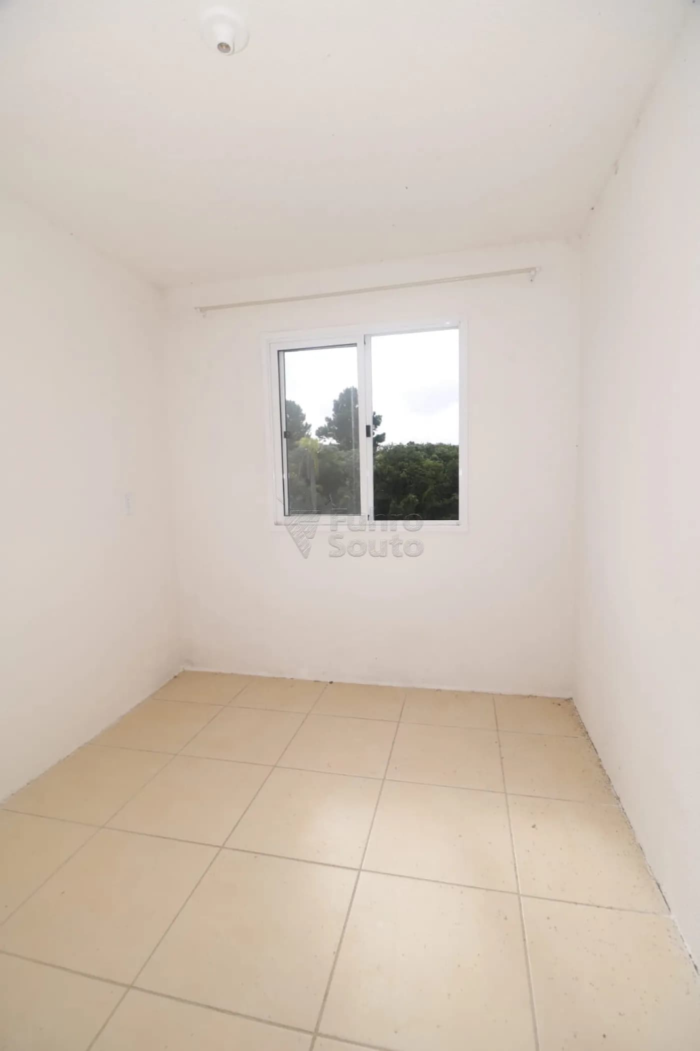 rrn00e-pelotas-apartamento-padrao-fragata-07-04-2026_12-46-10-69d526c297bfc.webp