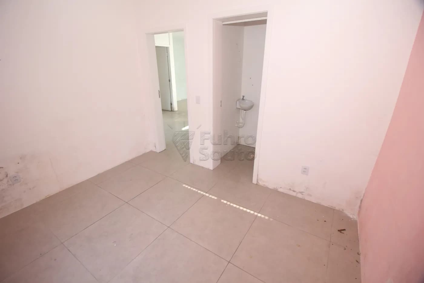 rrvtqt-pelotas-comercial-casa-centro-29-04-2025_00-08-51-17.webp