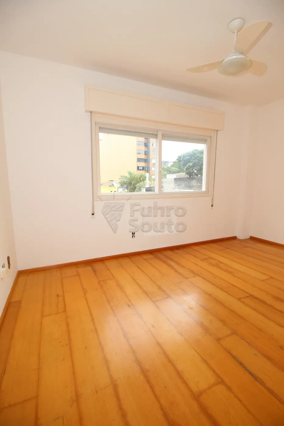 ru51ig-pelotas-apartamento-padrao-centro-29-02-2024_00-33-53-6.webp