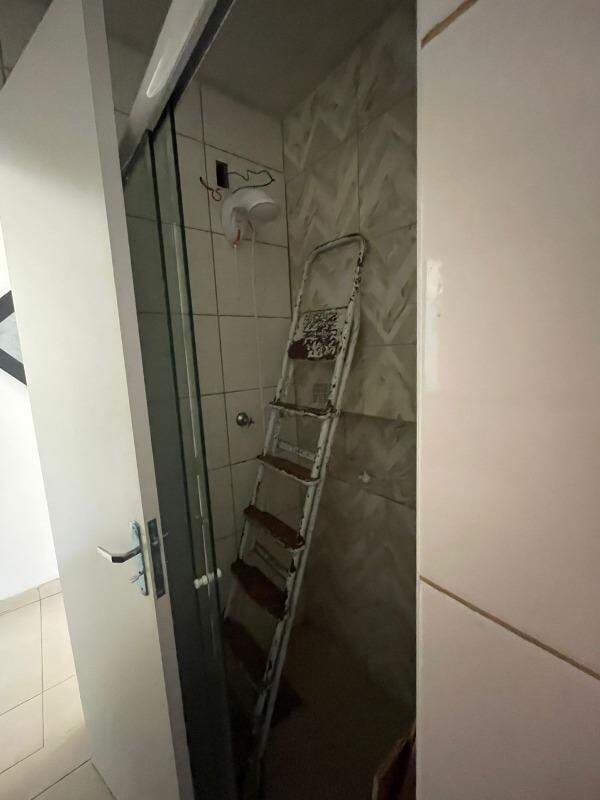 s4z6wr-apartamento-1-quarto-no-pelotas-banheiro-social.jpeg