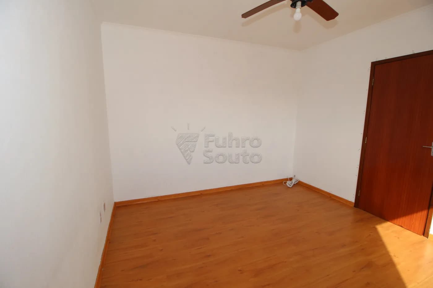 s8tbcj-pelotas-apartamento-padrao-centro-22-04-2024_23-39-42-18.webp