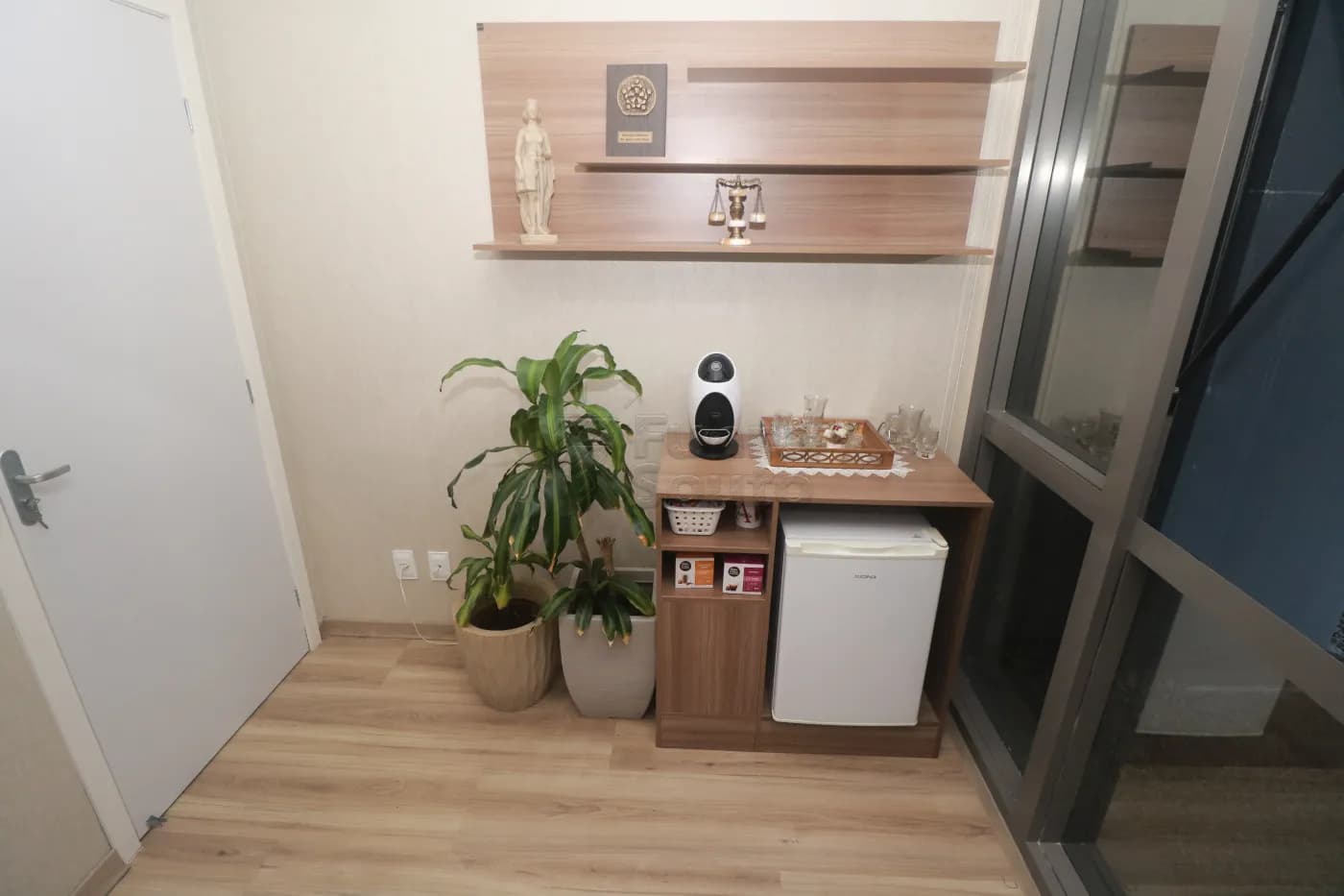 sbzgh-pelotas-comercial-sala-em-condominio-areal-24-04-2026_23-39-24-69ec295c70f46.webp