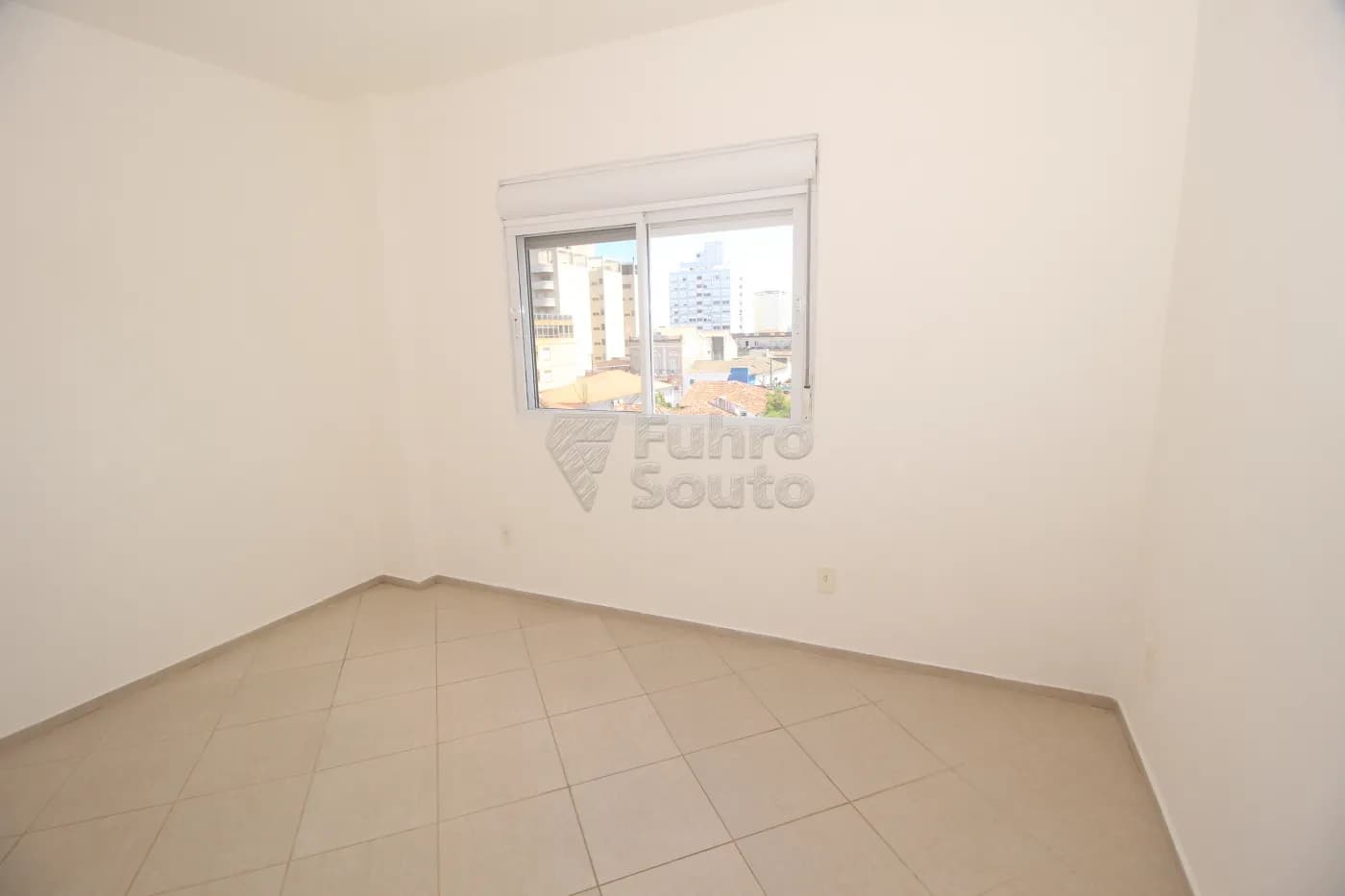 scldi-pelotas-apartamento-padrao-centro-27-10-2025_22-43-14-9.webp