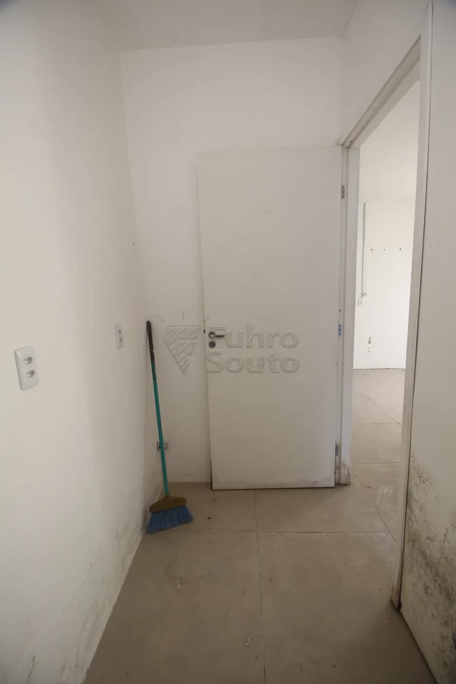 sfy6uw-pelotas-comercial-casa-centro-29-04-2025_00-08-56-21.webp