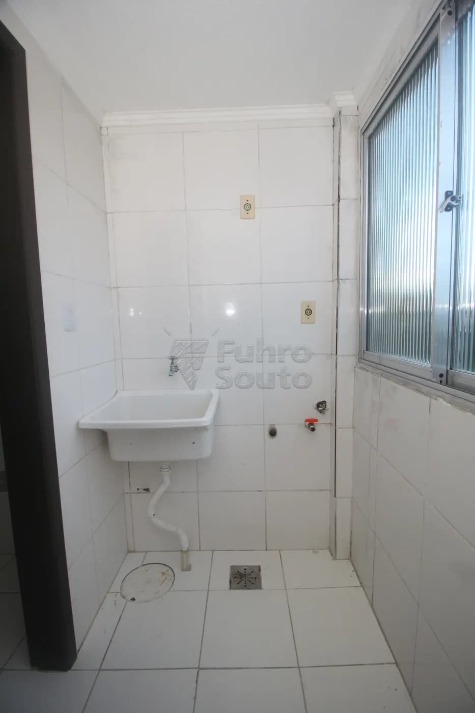 sgw1oj-pelotas-apartamento-padrao-tres-vendas-04-10-2025_02-30-06-21.webp