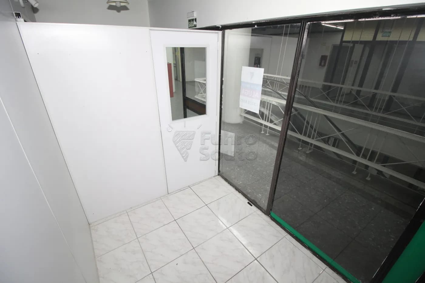 sqri0p-pelotas-comercial-sala-em-condominio-centro-03-04-2024_23-03-38-7.webp