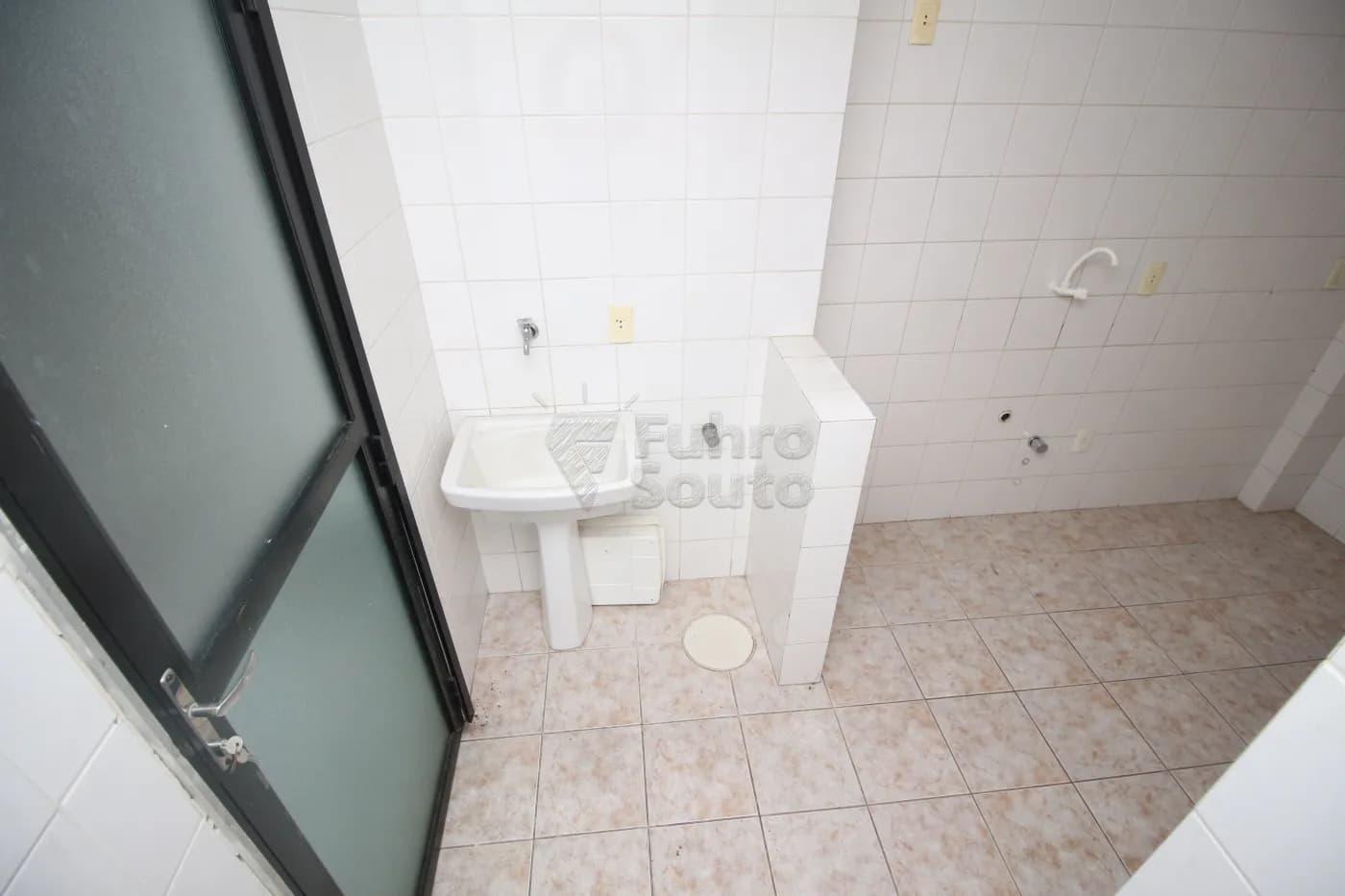 srmyu8-pelotas-apartamento-padrao-centro-20-06-2024_23-54-24-18.webp