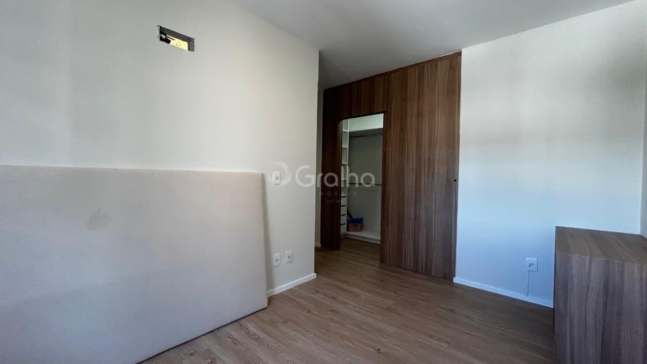 t8h1zg-i9bx2b6V93vD9g7iS3O1_25706681272e8d54bd.jpg