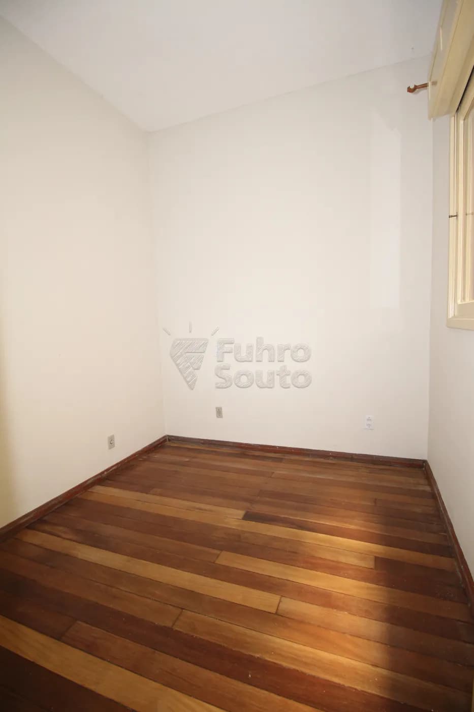 tcu86-pelotas-apartamento-padrao-centro-18-04-2024_01-01-20-10.webp