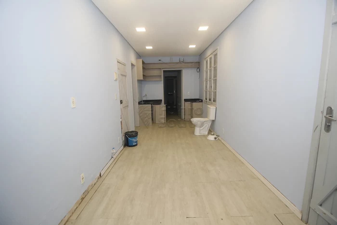 tha56m-pelotas-comercial-predio-centro-19-11-2025_01-44-50-13.webp