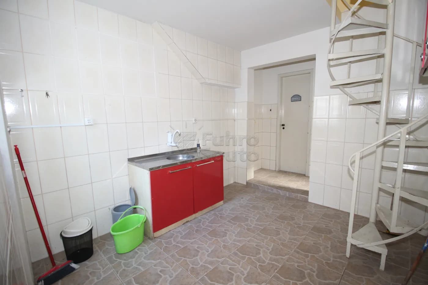 thkbtc-pelotas-casa-padrao-centro-22-03-2024_23-31-15-18.webp