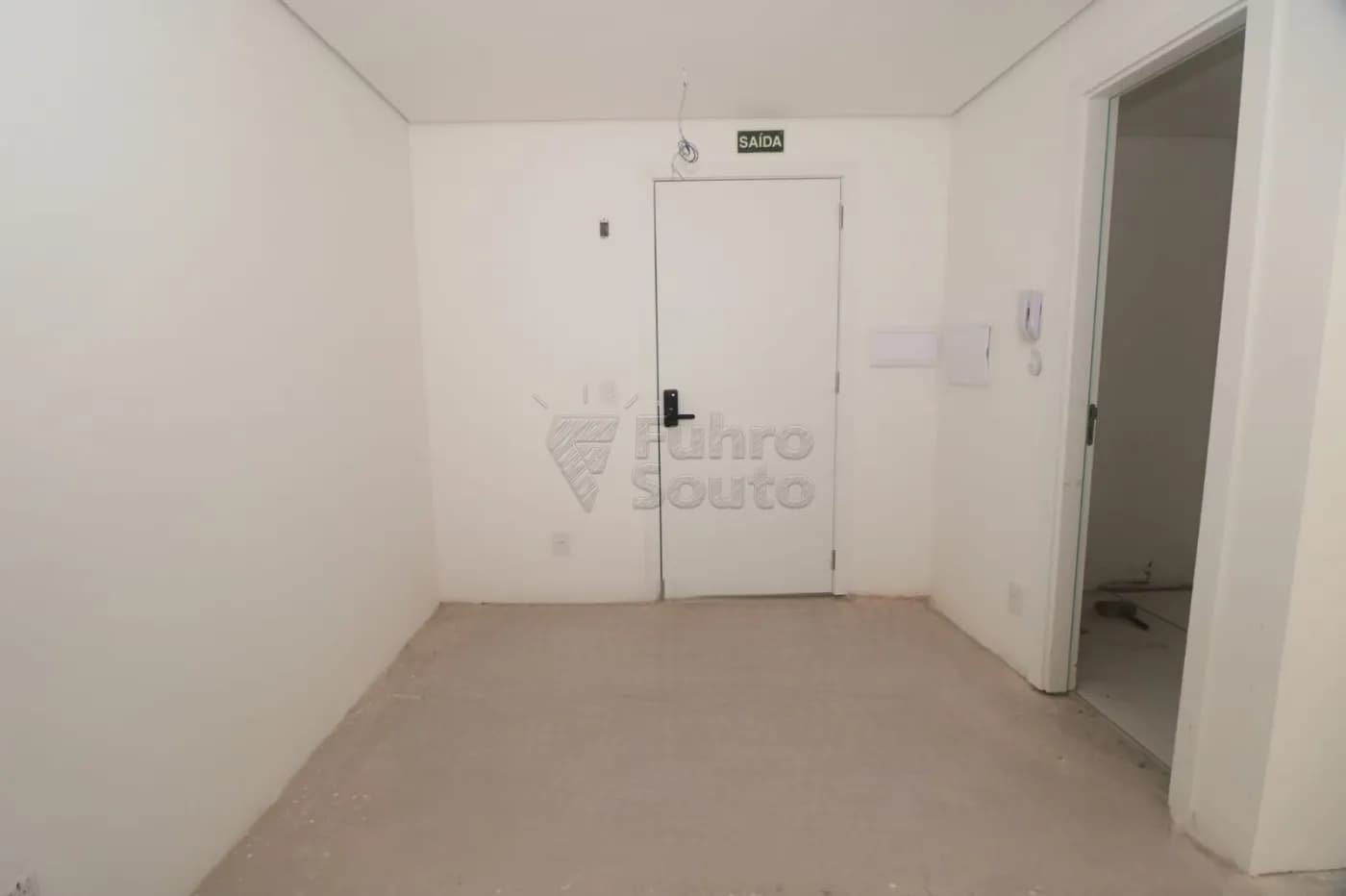 tk2pki-pelotas-comercial-sala-em-condominio-centro-30-01-2026_10-26-28-697cb18489d88.webp