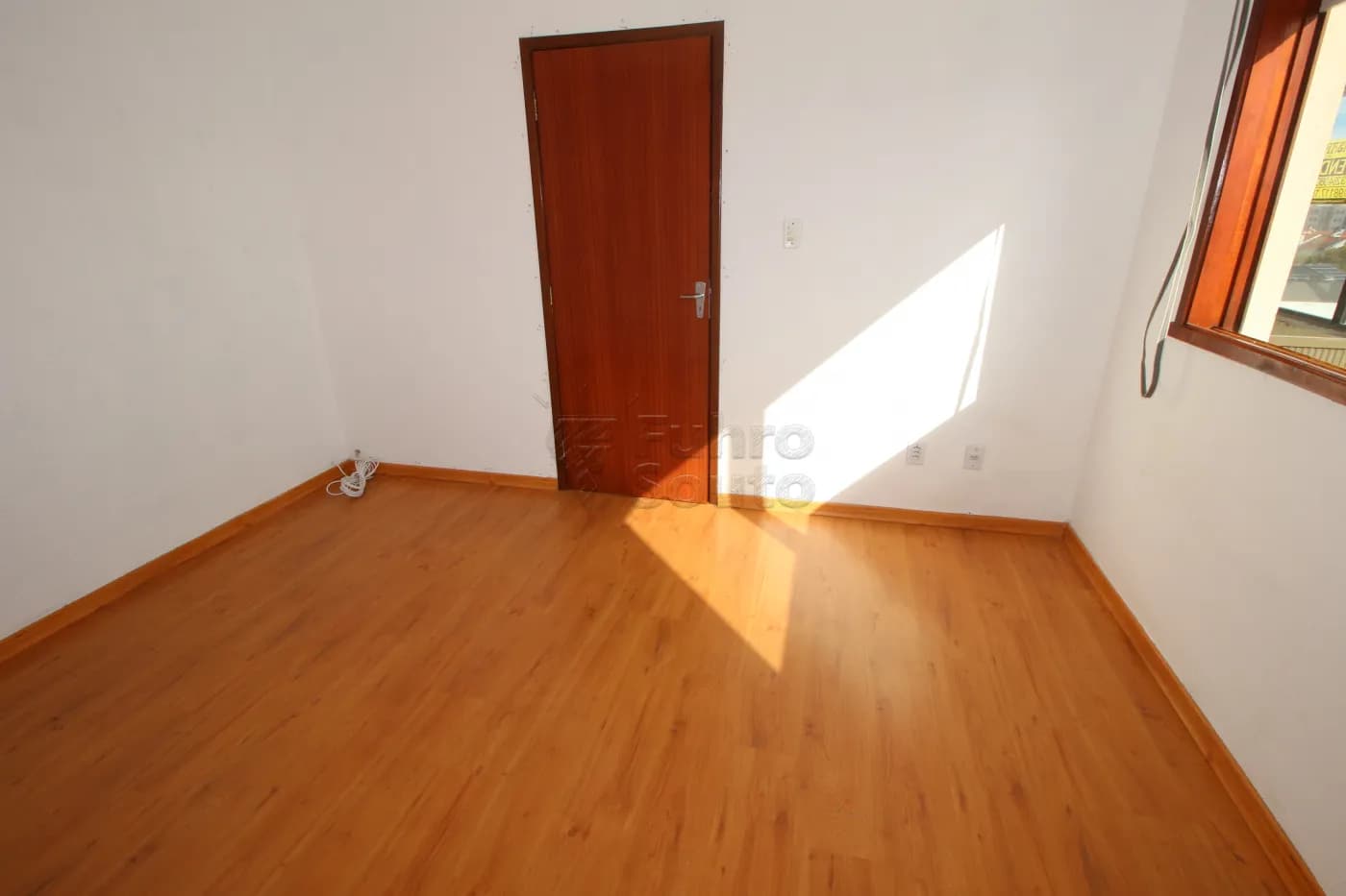 tlcv2h-pelotas-apartamento-padrao-centro-22-04-2024_23-39-43-19.webp