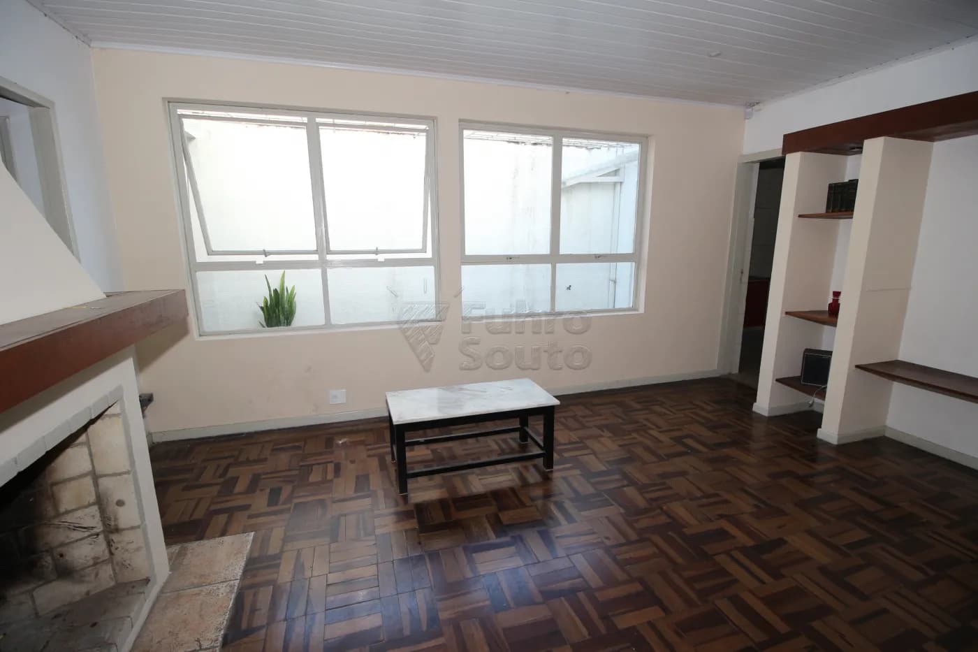 tuak7h-pelotas-casa-padrao-centro-22-03-2024_23-31-12-15.webp
