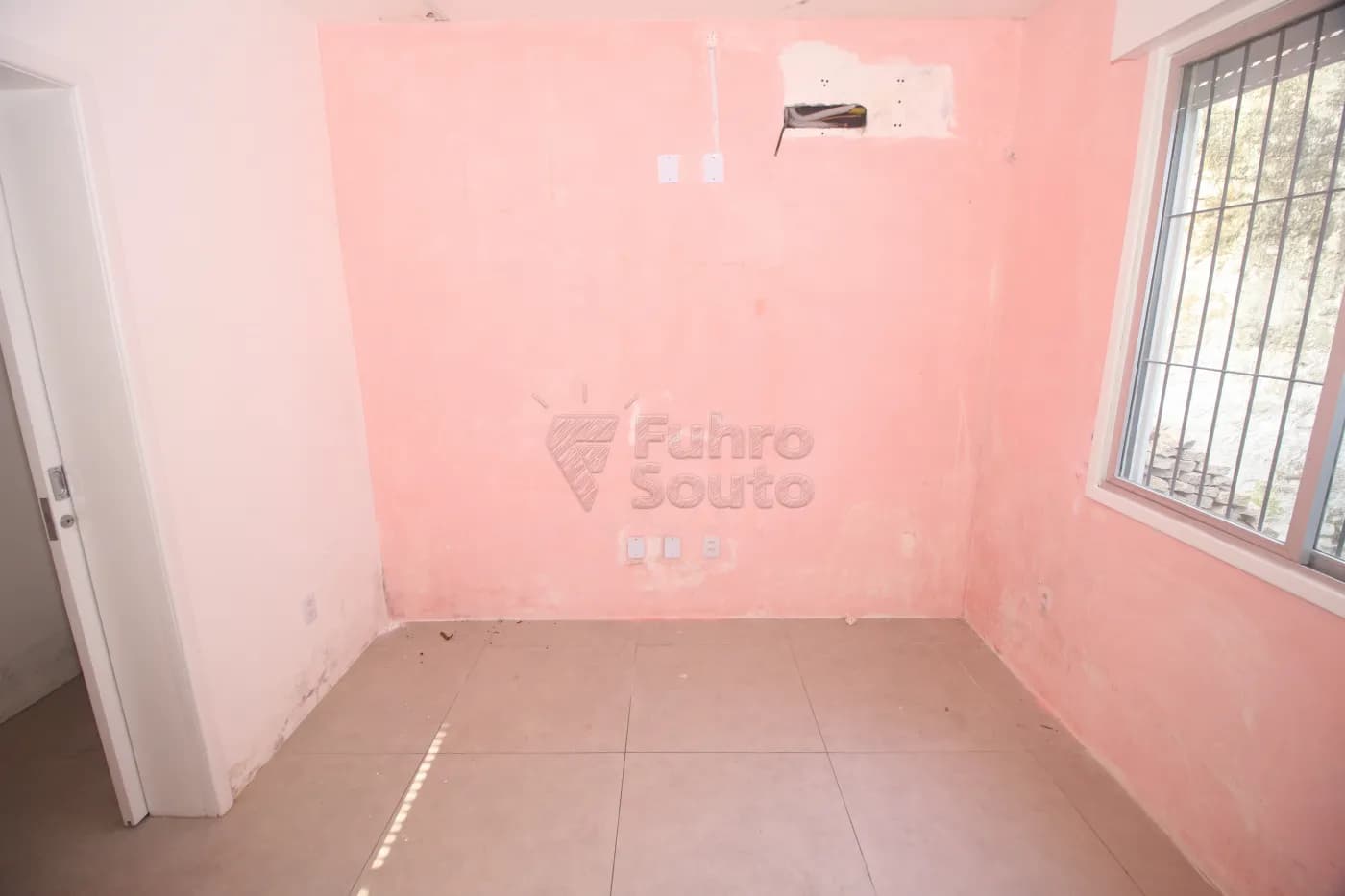 tx8xd4-pelotas-comercial-casa-centro-29-04-2025_00-08-49-15.webp