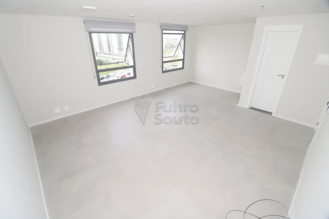 tyoiyr-pelotas-comercial-sala-em-condominio-sao-goncalo-06-05-2026_23-07-11-69fbf3cfccac9.webp