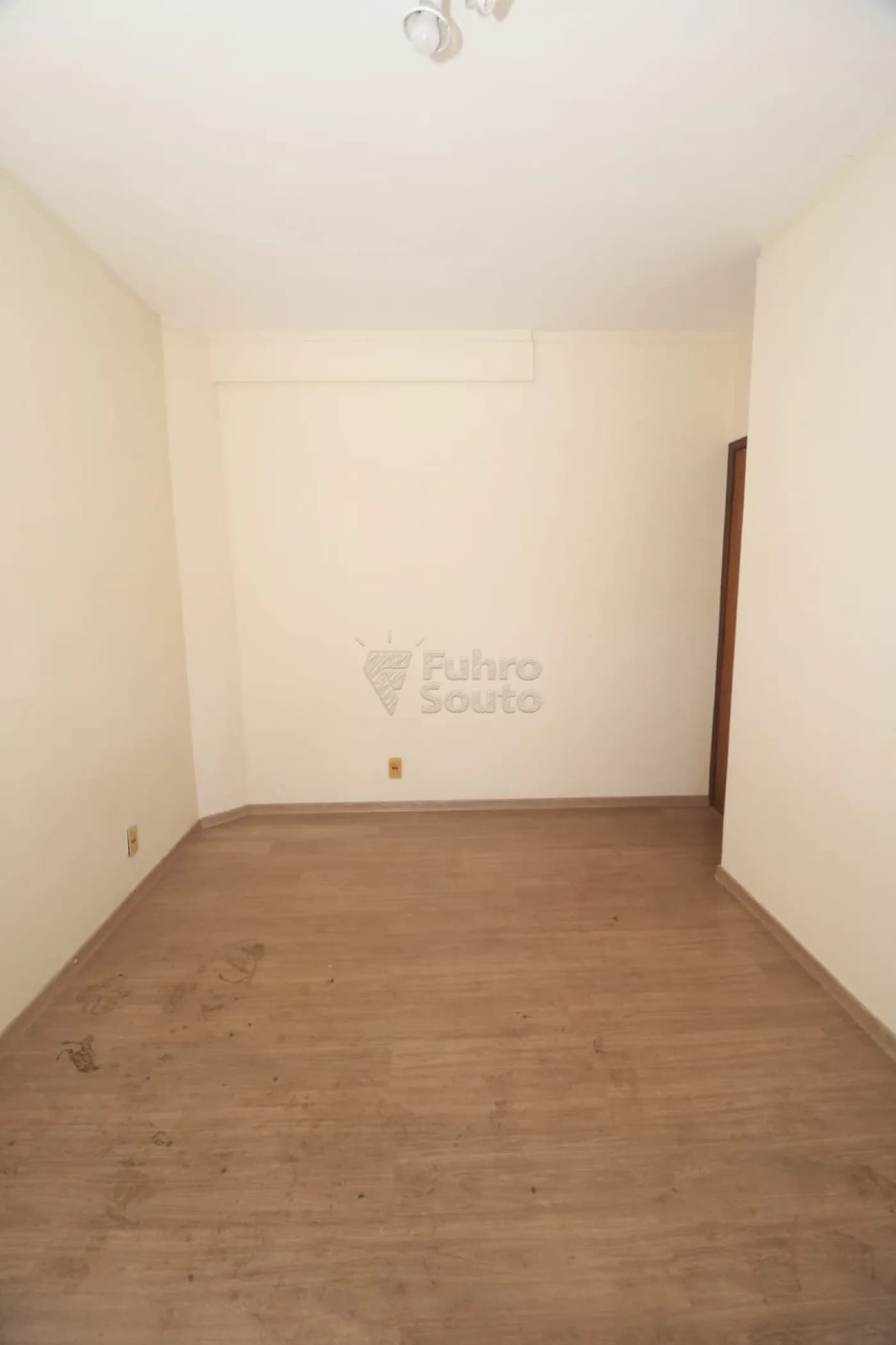 u1574h-pelotas-apartamento-padrao-centro-11-04-2026_19-27-31-69dacad33449b.webp