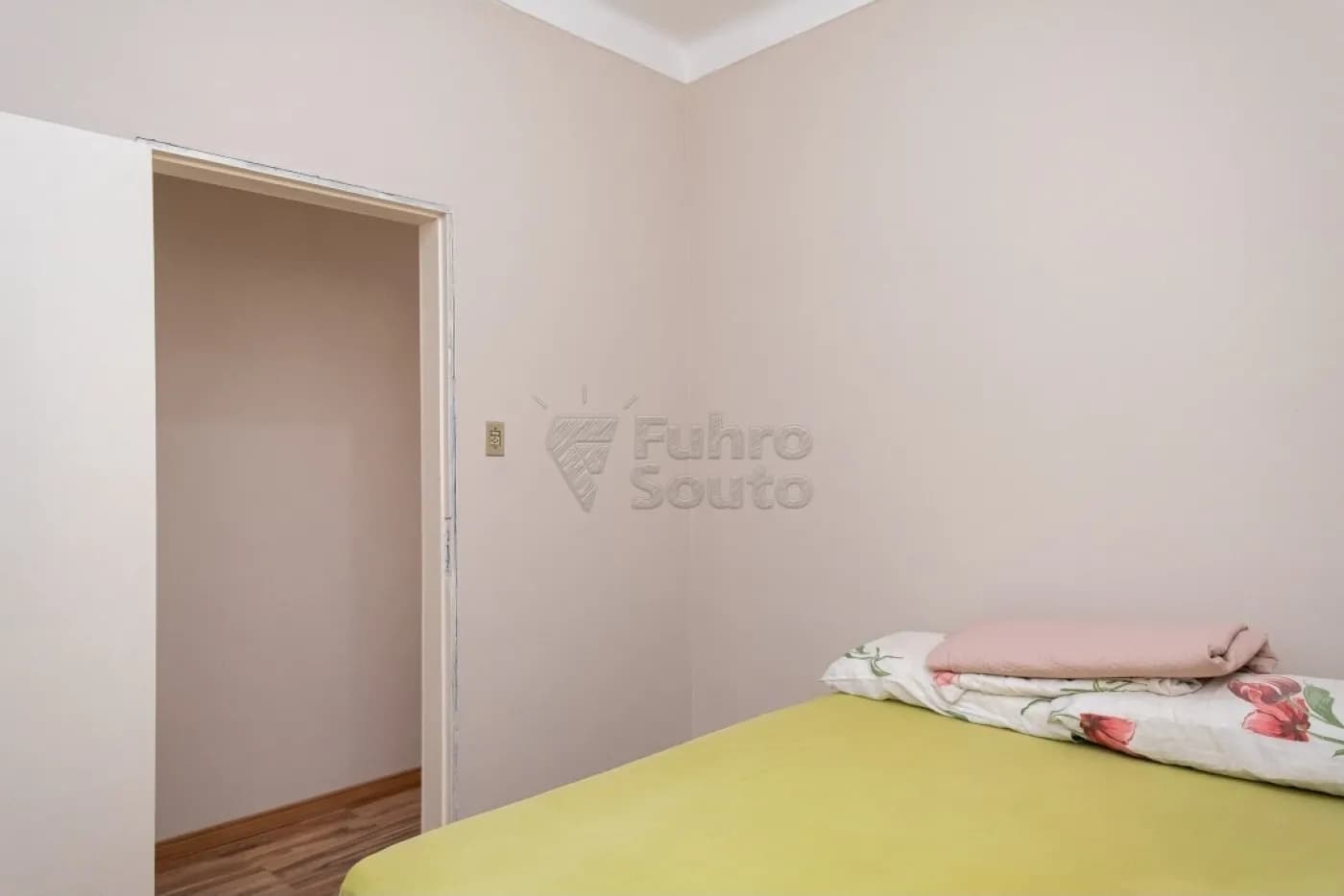 u49mn-pelotas-casa-padrao-centro-03-06-2026_08-46-15-6a201407c5522.webp