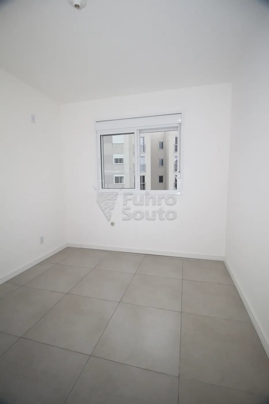 uapey-pelotas-apartamento-padrao-centro-07-08-2024_23-53-57-14.webp