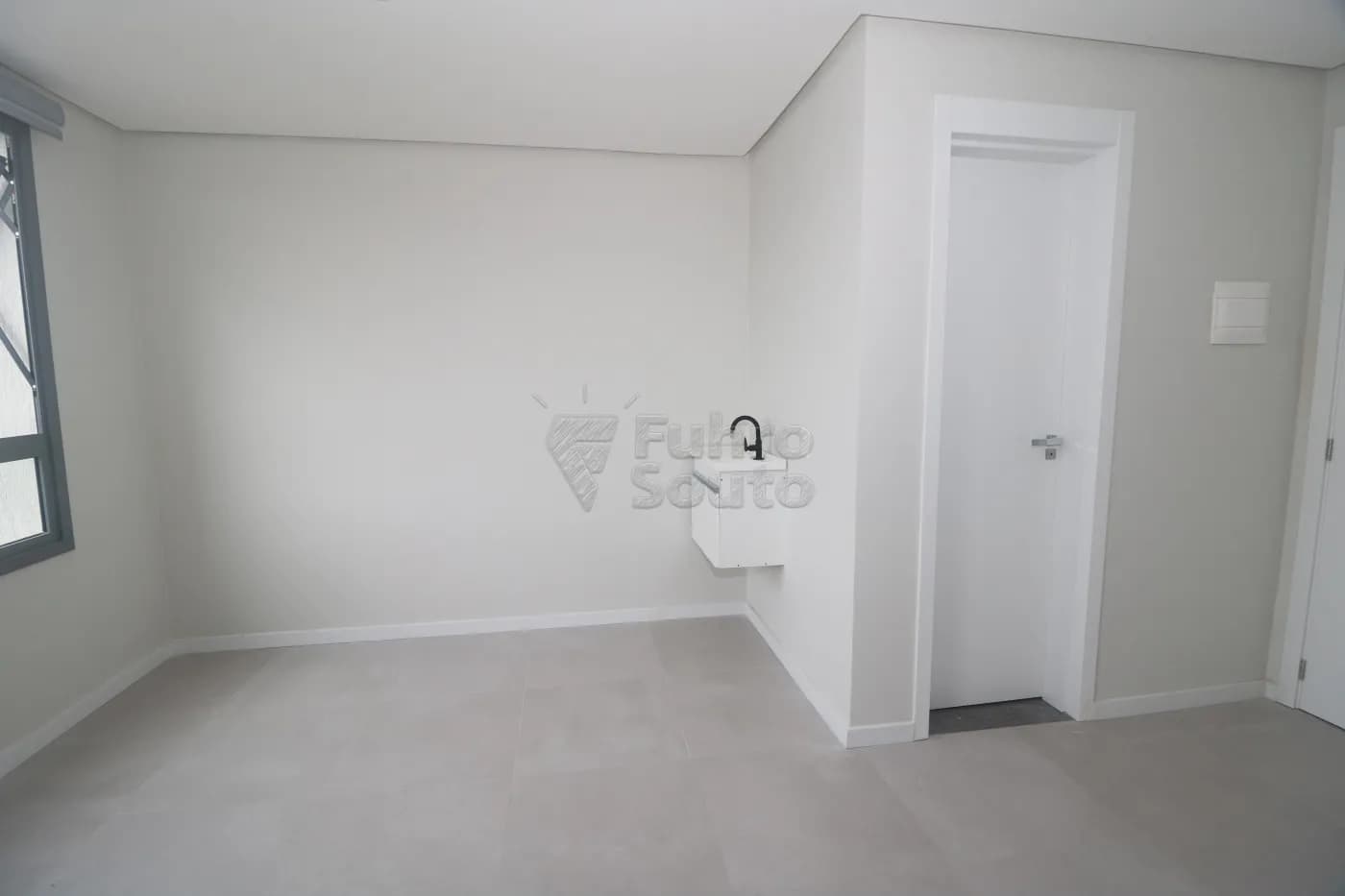upjxps-pelotas-comercial-sala-em-condominio-sao-goncalo-06-05-2026_23-07-00-69fbf3c4a659d.webp
