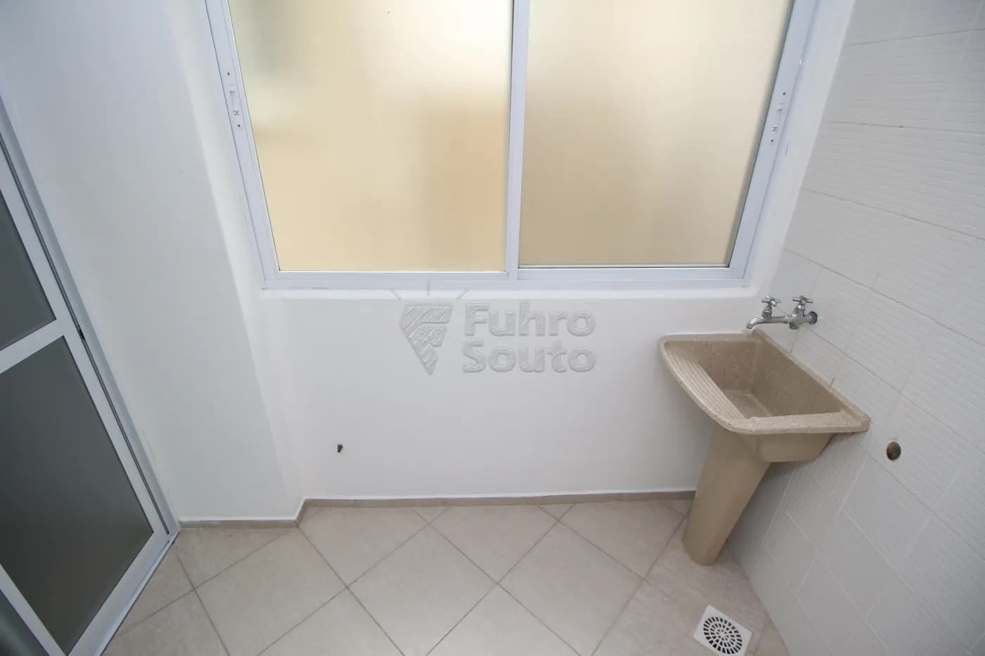 uuu07n-pelotas-apartamento-padrao-centro-29-05-2024_21-09-12-13.webp