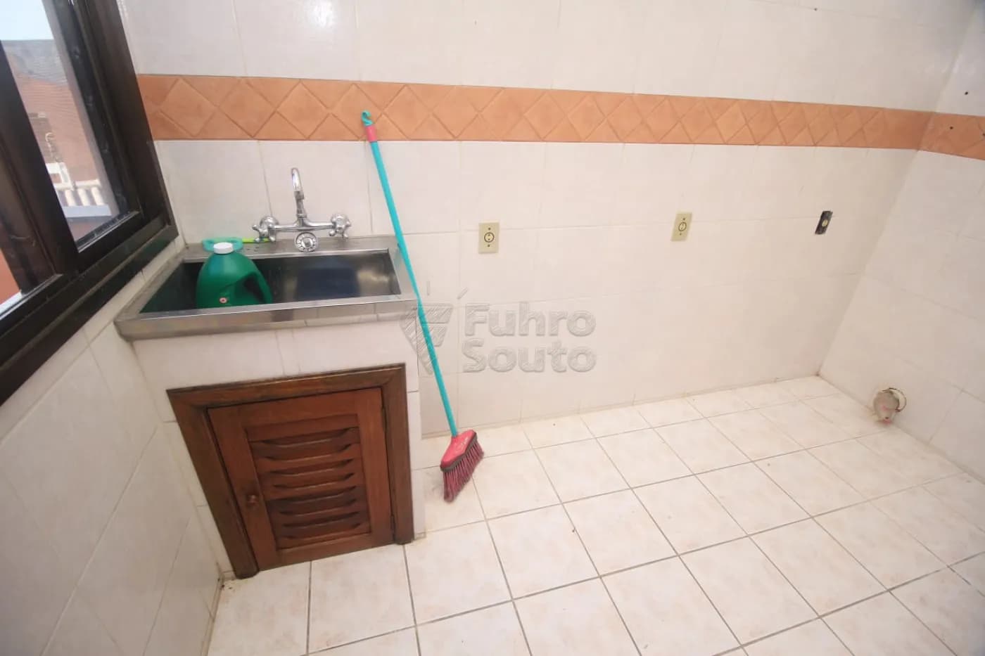 v0xs9b-pelotas-comercial-predio-areal-26-08-2025_16-38-05-21.webp