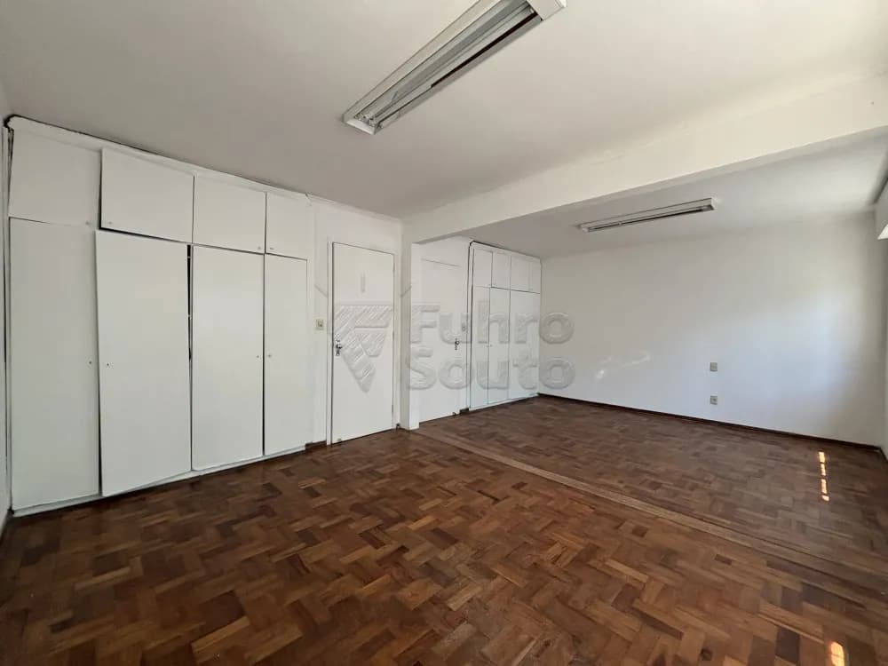 v57ju-pelotas_casa_padrao_centro_12-11-2025_10-43-07_10.webp