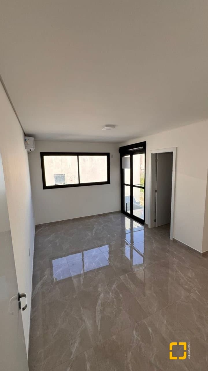 v98g4i-iA626_56650689f94fe8a7e1.jpg