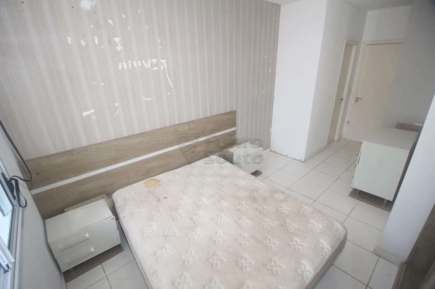 vi4dx-pelotas-casa-condominio-tres-vendas-14-07-2025_23-48-33-11.webp