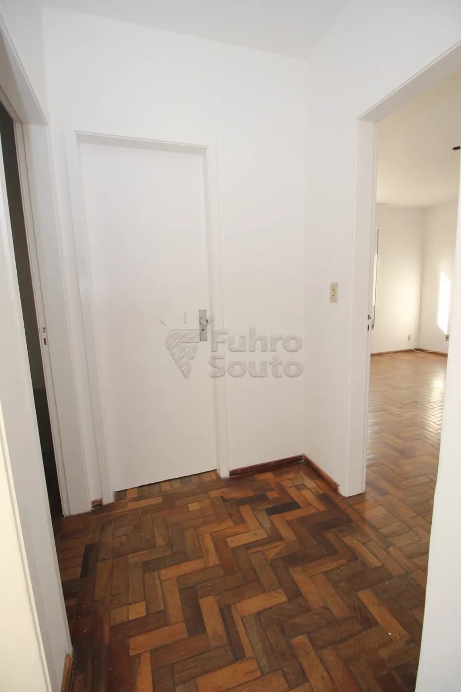 vini0a-pelotas-apartamento-padrao-centro-17-05-2024_23-17-55-18.webp