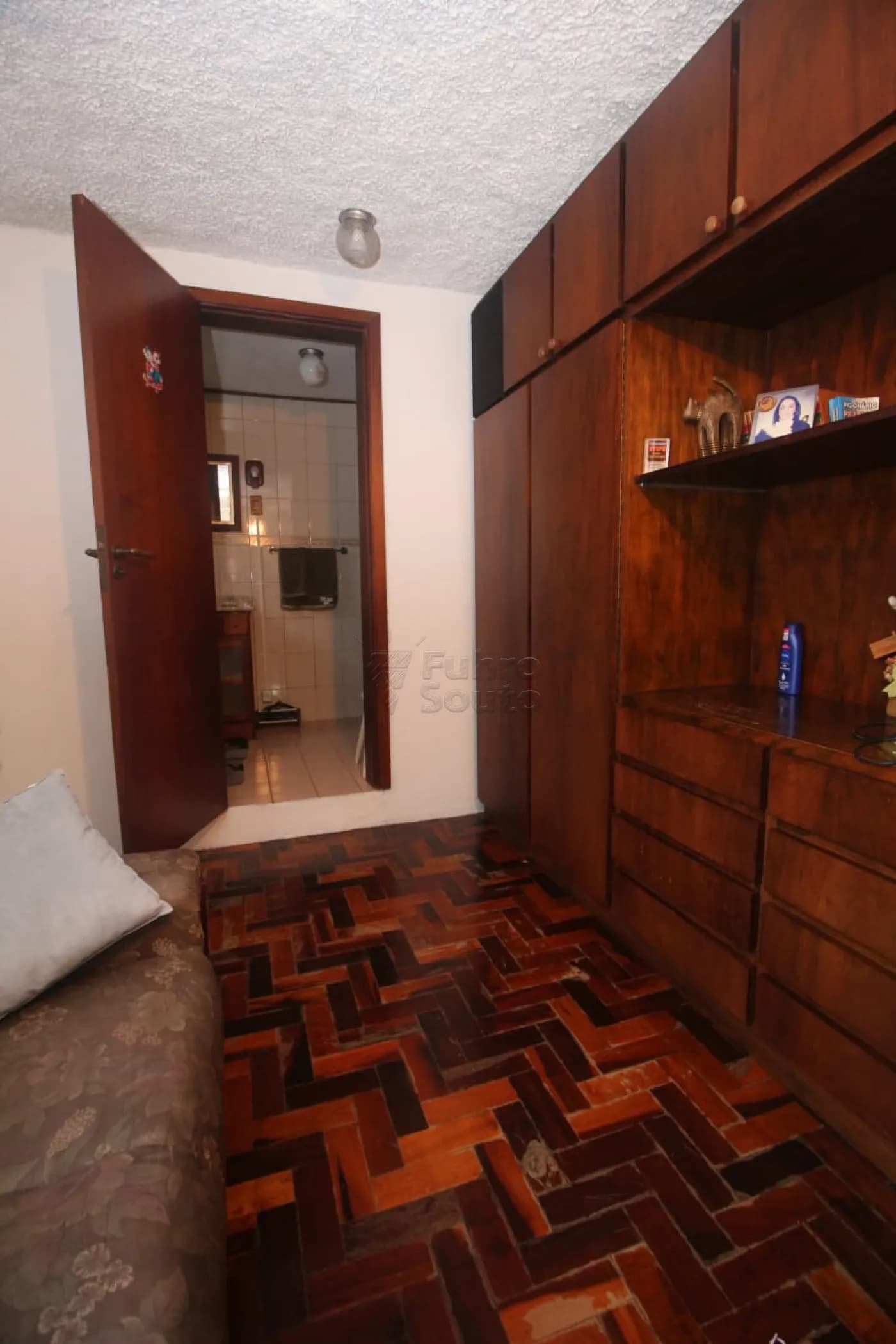 vk076-pelotas-comercial-casa-centro-11-11-2024_16-48-52-3.webp