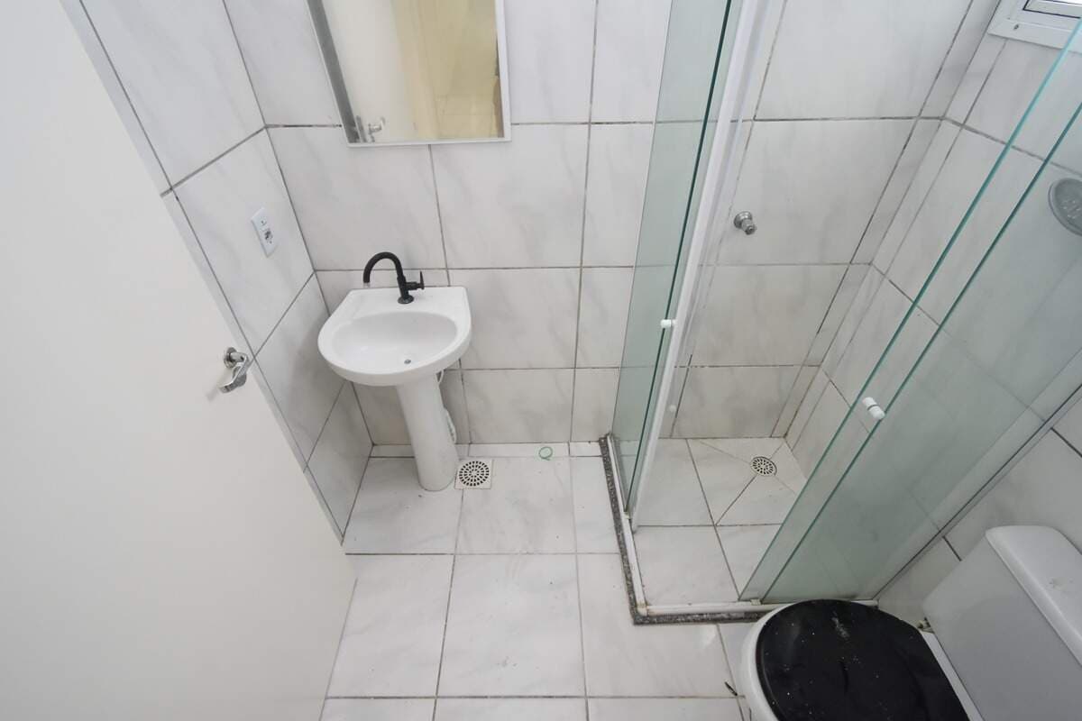 vrlrwg-apartamento-2-quartos-no-pelotas-banheiro-social.jpg