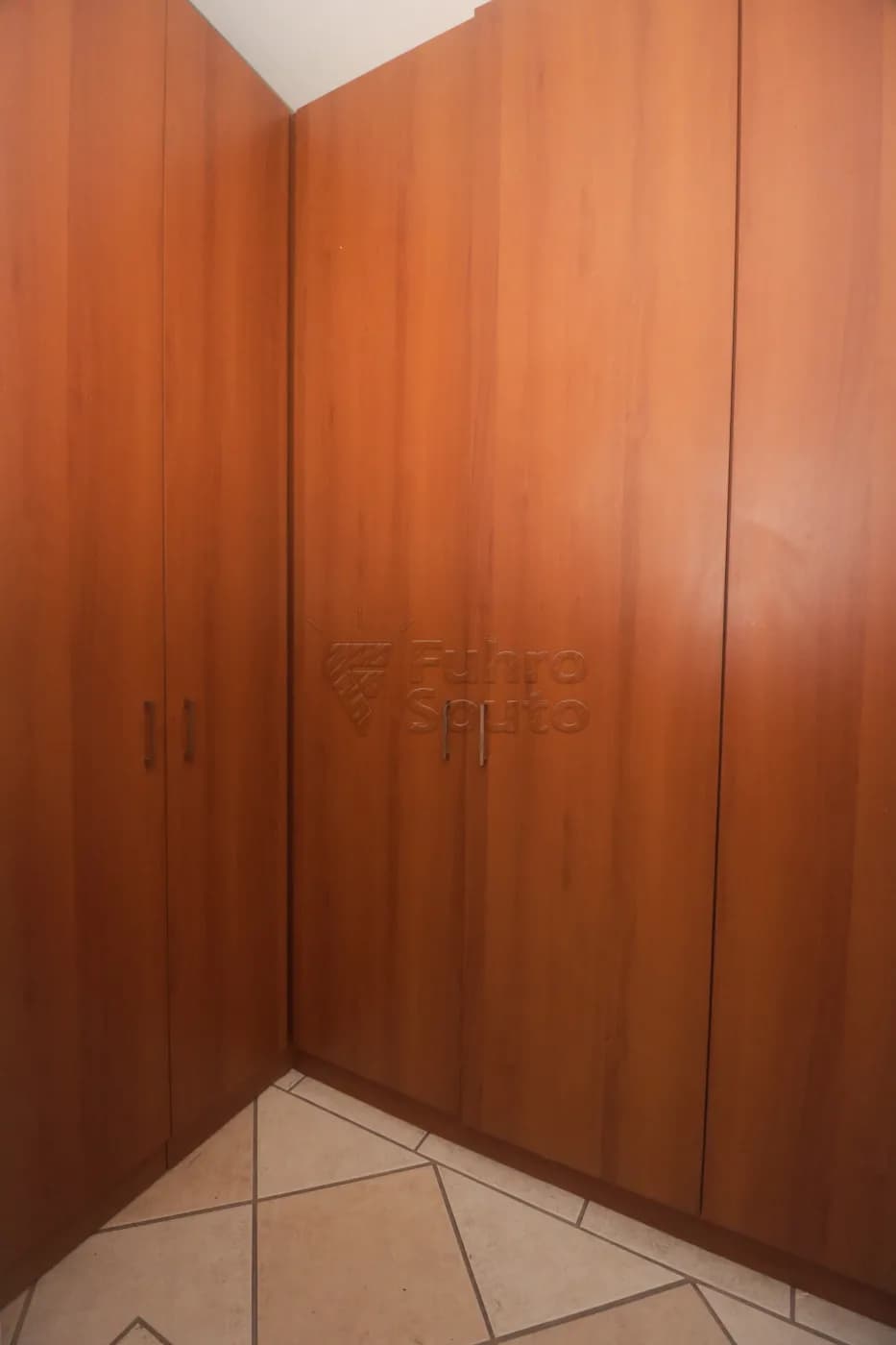 vs9dbg-pelotas-comercial-sala-fora-de-condominio-centro-19-02-2026_23-57-13-6997cd8947ad1.webp
